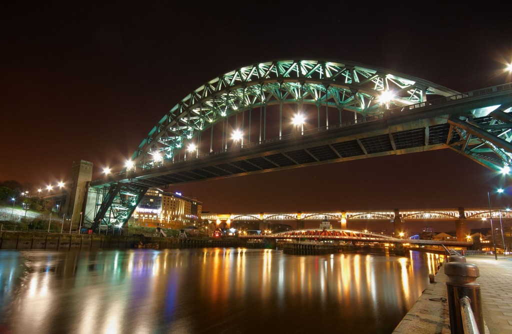 https://en.wikipedia.org/wiki/Tyne_Bridge
